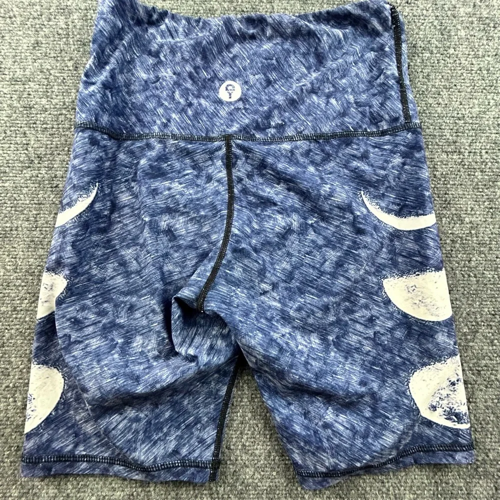 Yoga Democracy Women’s Shorts Size Small